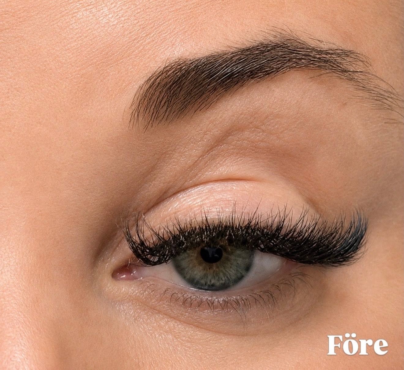 Resultat från lashlift- och browliftbehandling hos Madebylollo